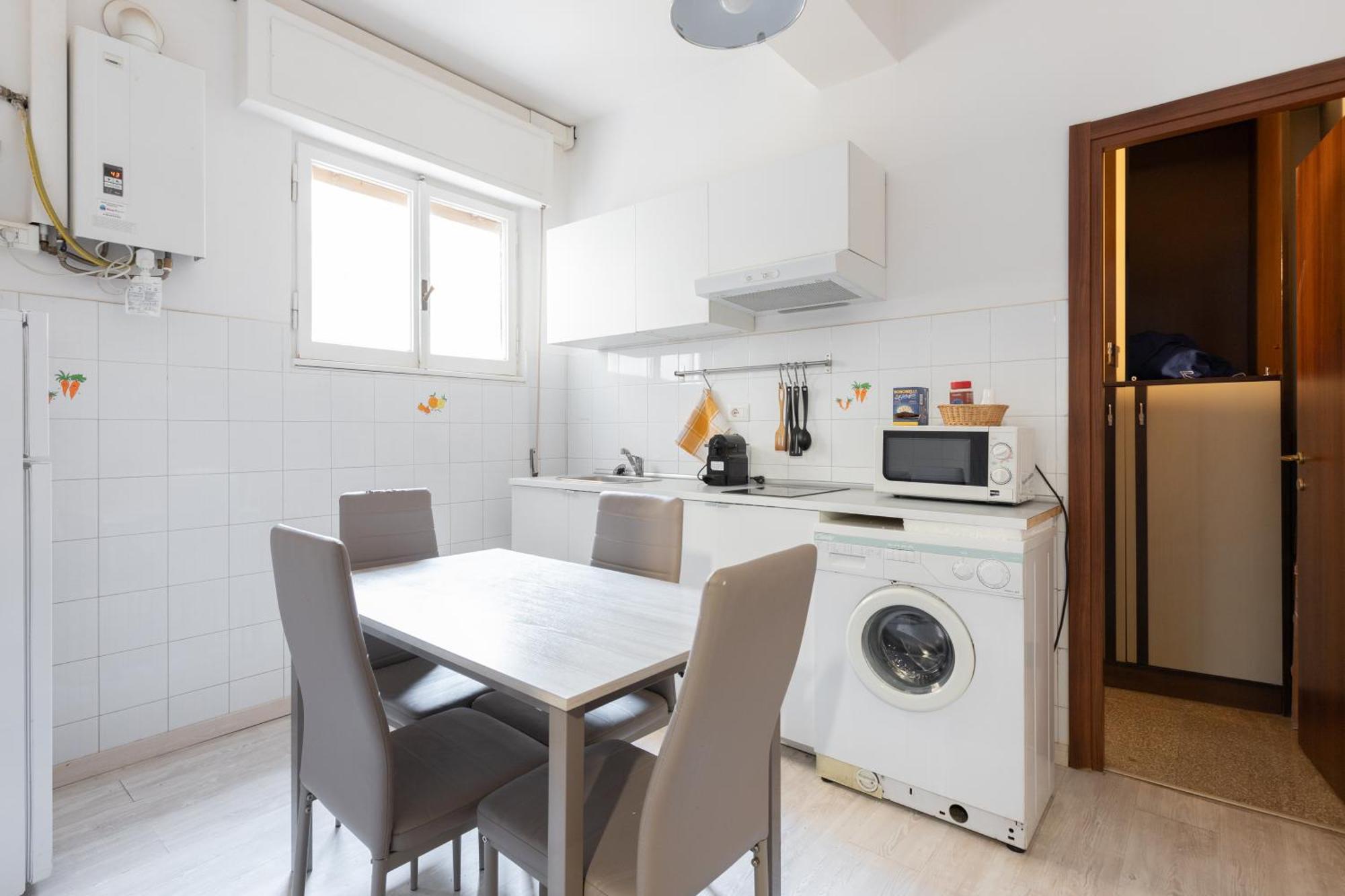 Affittacamere Alpino 76 Roma Exterior foto